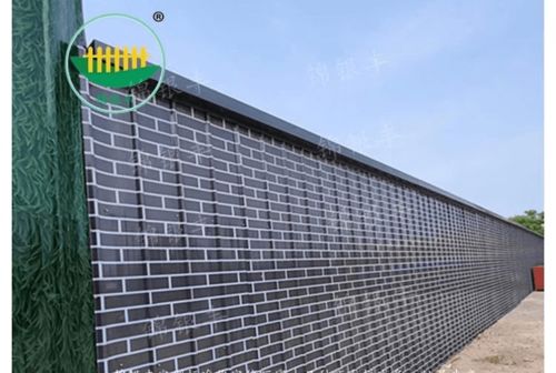 工地圍擋與護欄設(shè)施的應(yīng)用與重要性 以新鄉(xiāng)、商丘、洛陽為例