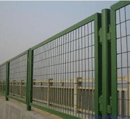 橋梁防護(hù)網(wǎng)價(jià)格指南 凱特網(wǎng)欄供應(yīng)與防護(hù)欄選購要點(diǎn)